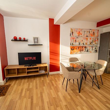 Cozy And Modern 2-Bed Apartment Swansea Buitenkant foto