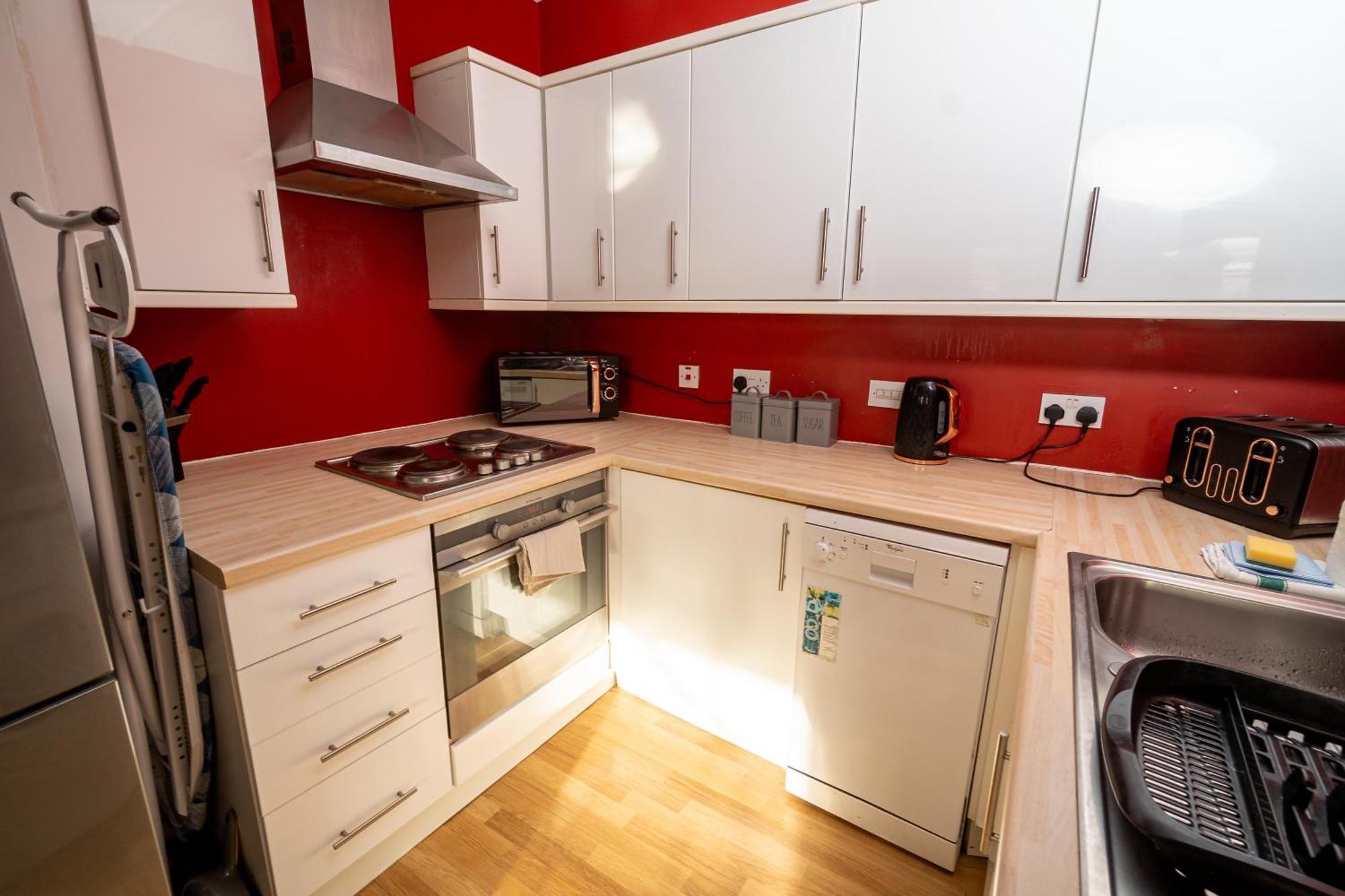 Cozy And Modern 2-Bed Apartment Swansea Buitenkant foto